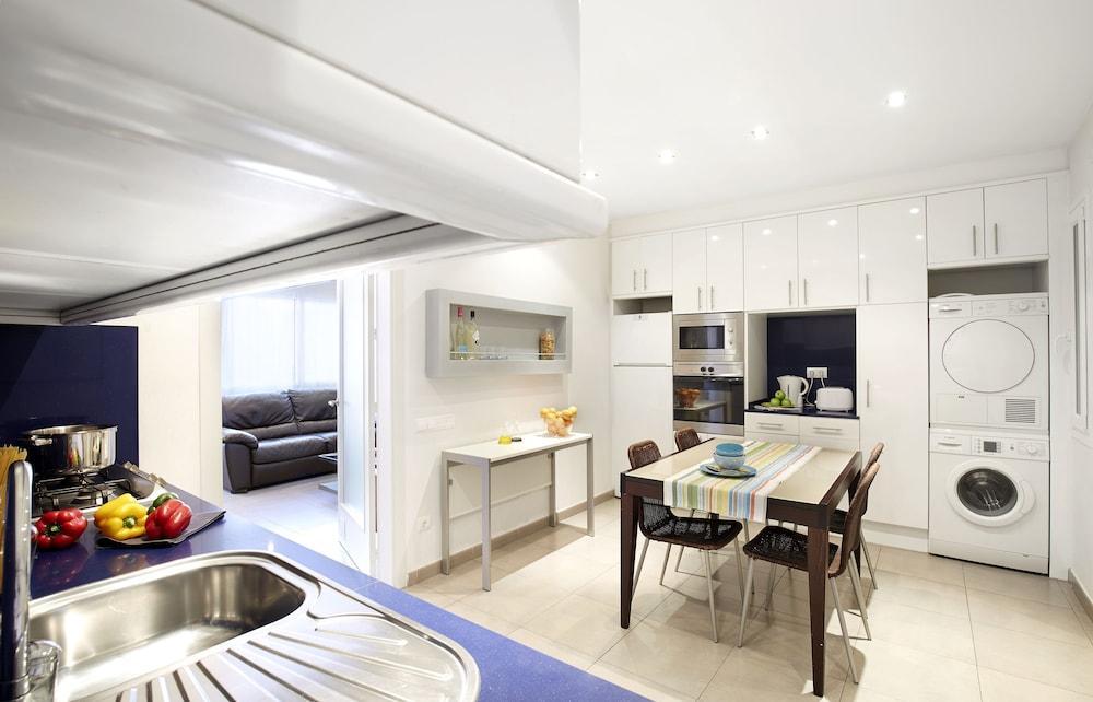 Ainb Diagonal Francesc Macia Apartment